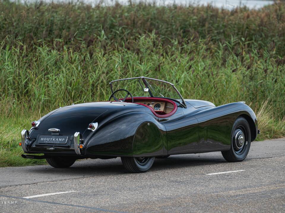 Immagine 11/21 di Jaguar XK 120 OTS (1951)