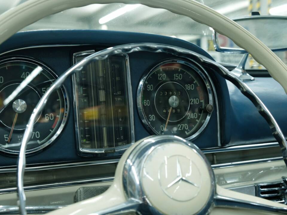 Bild 49/50 von Mercedes-Benz 300 SL Roadster (1959)