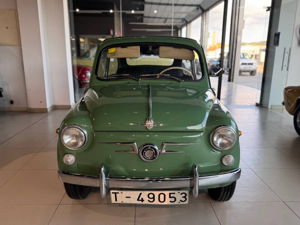 Immagine 5/36 di SEAT 600 D (1966)