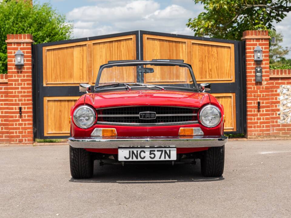 Immagine 6/50 di Triumph TR 6 (1975)