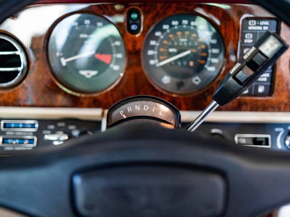Bild 41/45 von Bentley Turbo R (1988)