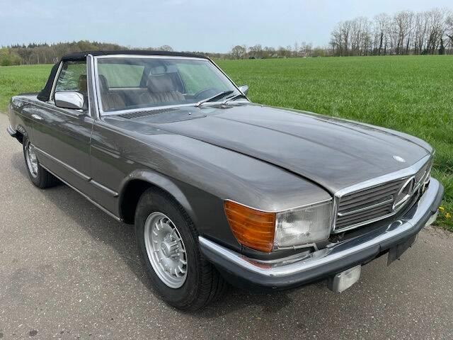 Afbeelding 3/8 van Mercedes-Benz 500 SL (1984)