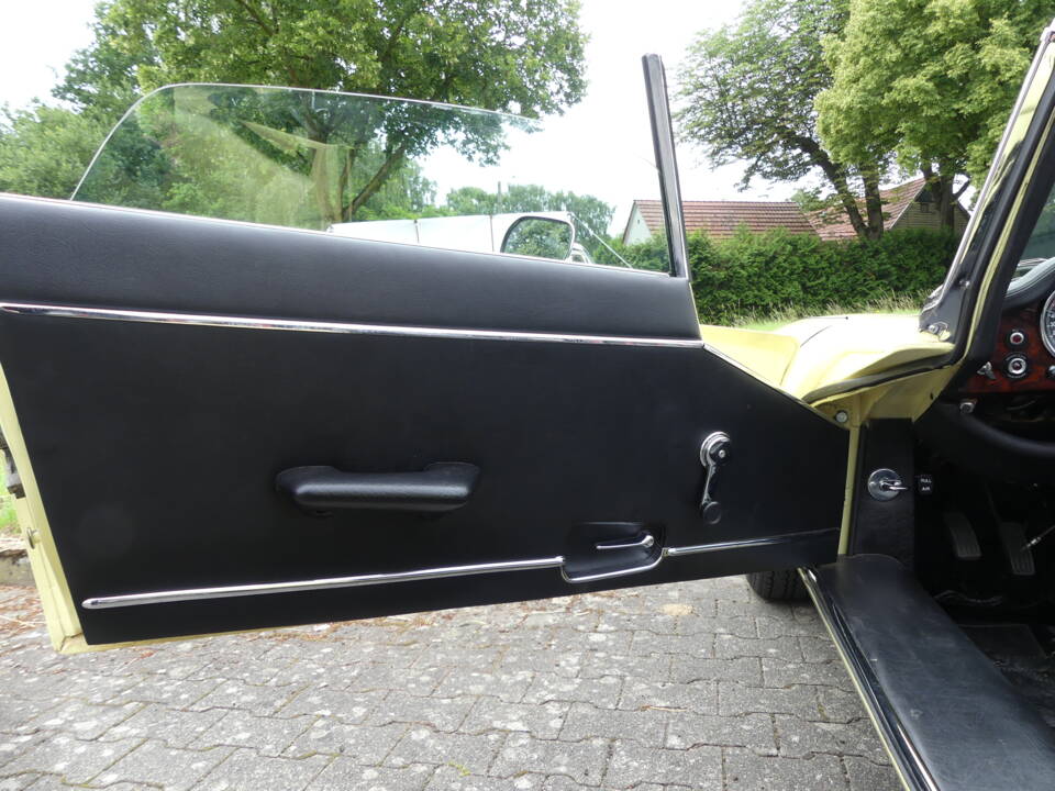 Bild 39/59 von Jaguar E-Type V12 (1972)