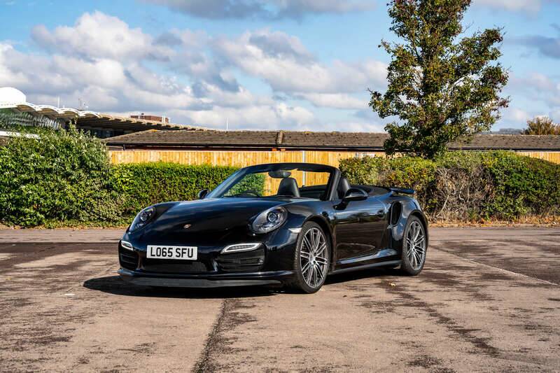 Immagine 9/50 di Porsche 911 Turbo (2015)