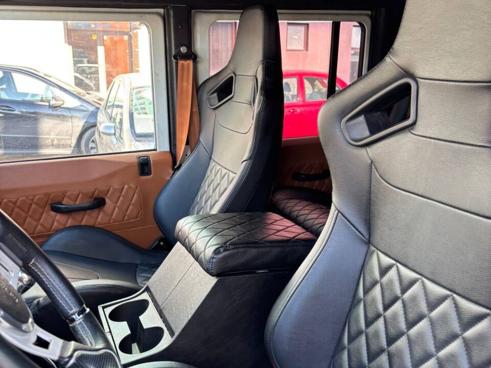 Afbeelding 55/73 van Land Rover Defender 110 (2005)