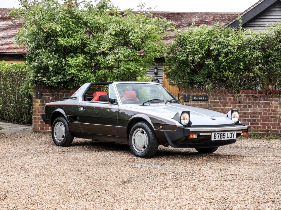 Image 19/50 of FIAT X 1/9 (1984)