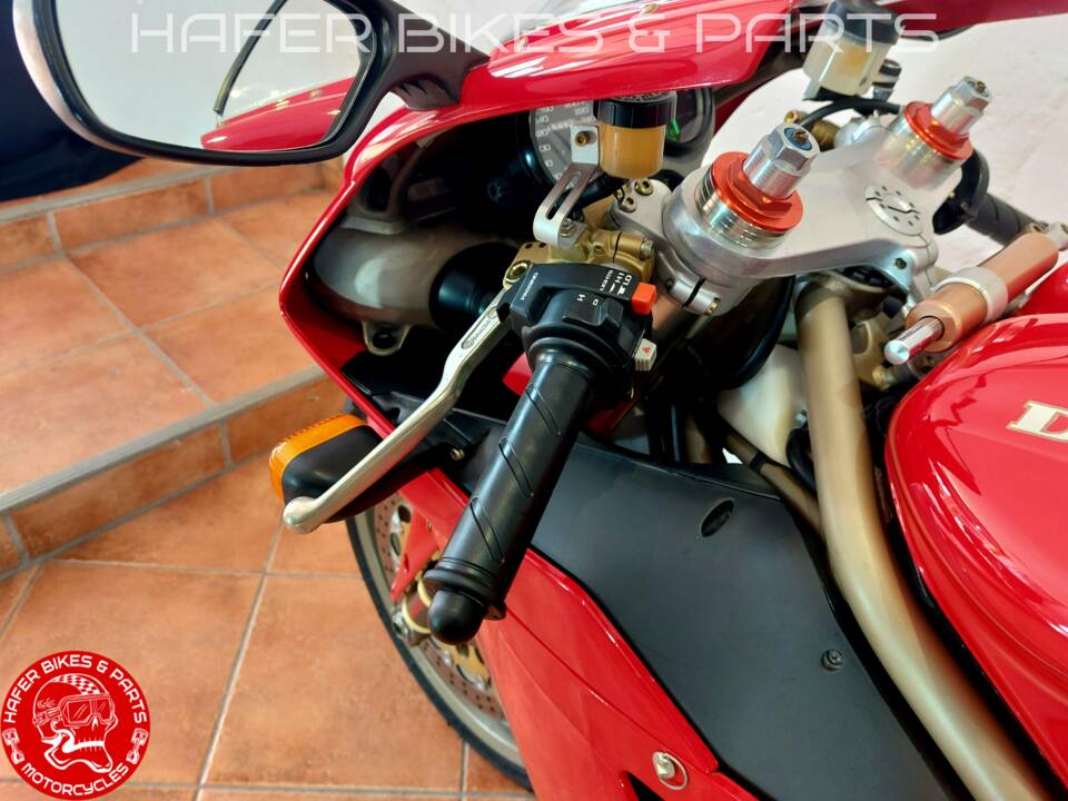 Bild 29/42 von Ducati 916 (1995)