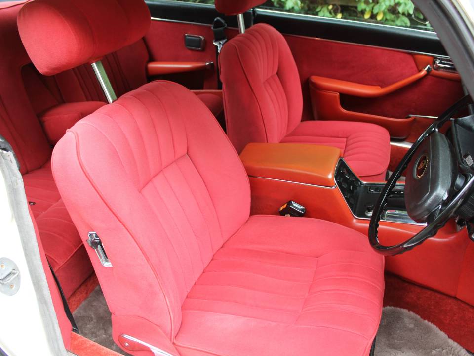 Bild 10/14 von Daimler Sovereign 4.2 (1977)