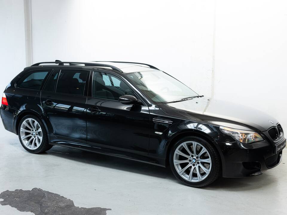 Bild 31/32 von BMW M5 Touring (2007)
