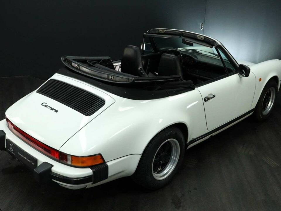 Image 6/30 of Porsche 911 Carrera 3.2 (1986)