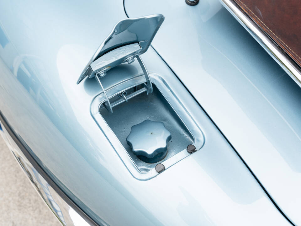 Bild 27/91 von Jaguar E-Type 4.2 (1967)