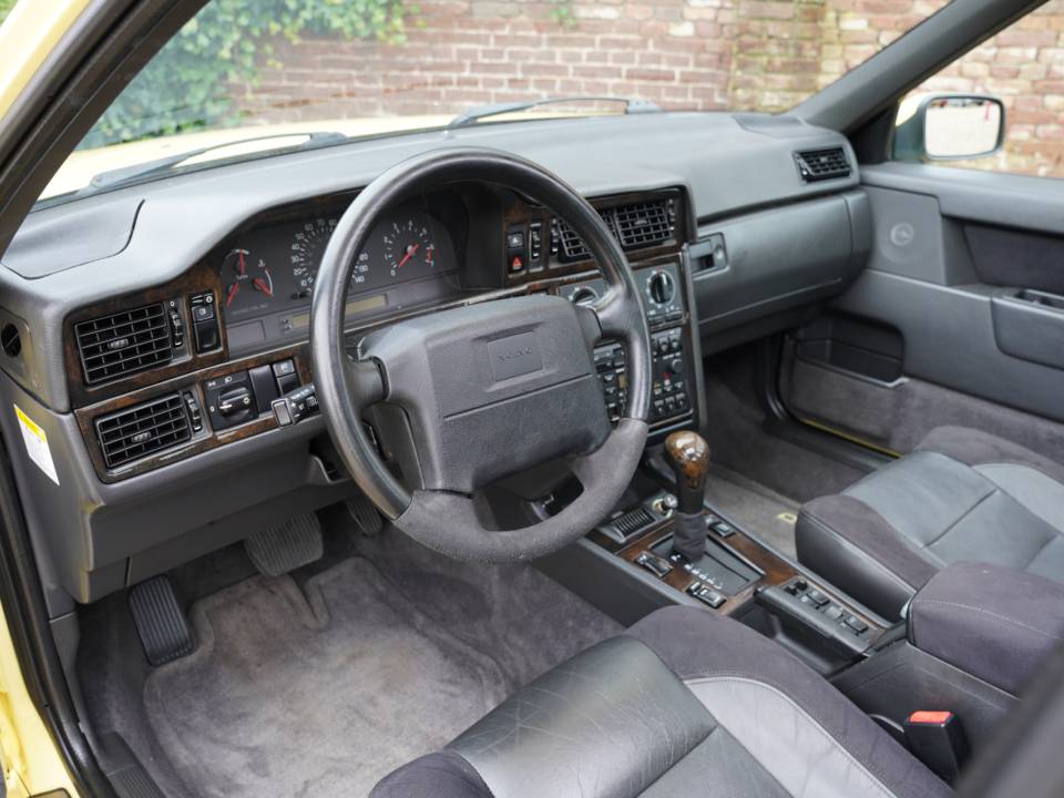 Image 30/50 of Volvo 850 T-5R (1995)