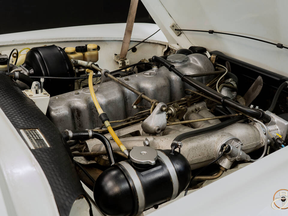 Image 16/23 of Mercedes-Benz 280 SL (1968)