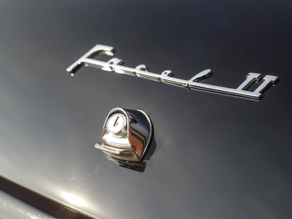 Image 20/34 of Facel Vega Facel II (1964)