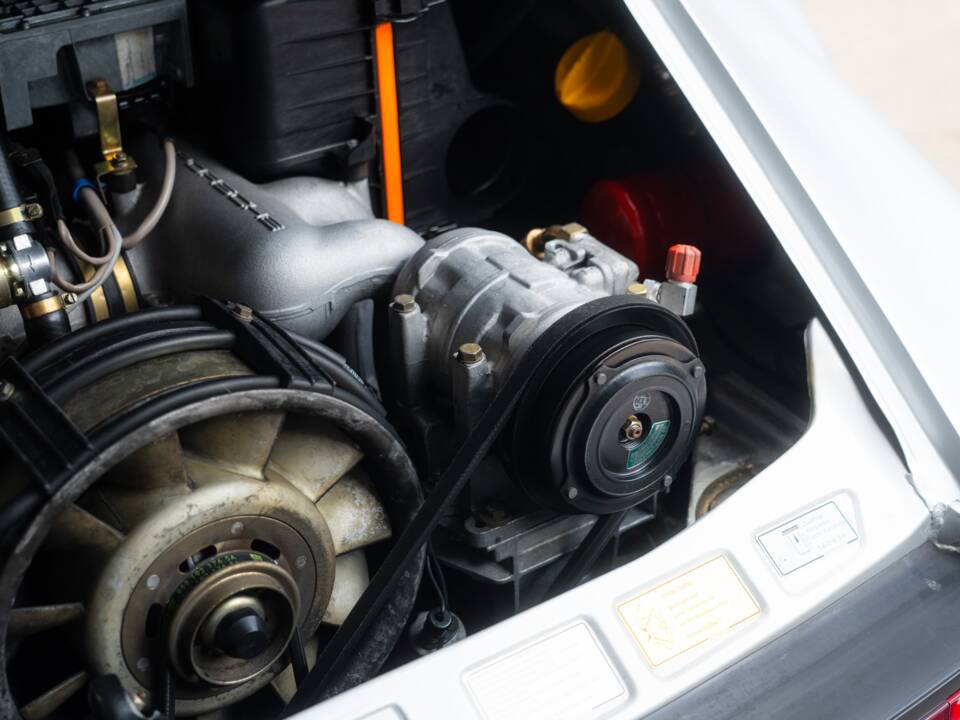 Image 26/68 of Porsche 911 Speedster 3.2 (1989)