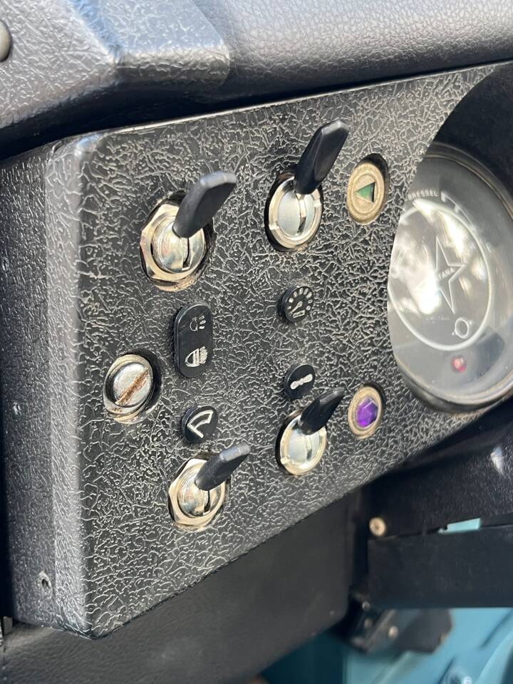 Bild 39/51 von Land Rover 88 (1976)