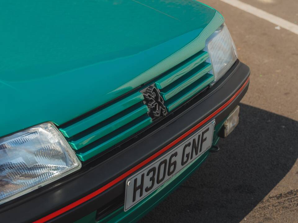 Bild 14/50 von Peugeot 205 GTi 1.9 (1991)