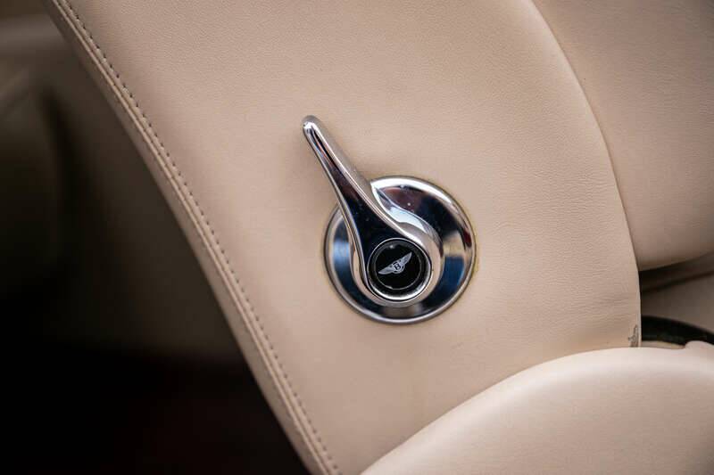Image 39/50 of Bentley Continental R (1996)