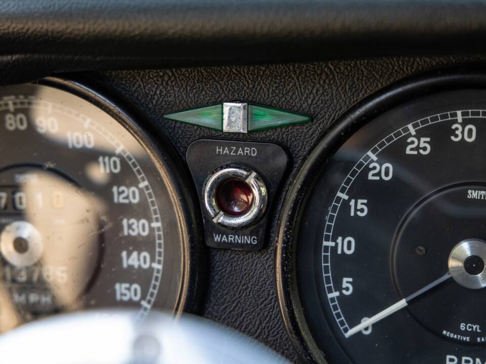 Imagen 24/25 de Jaguar Type E (2+2) (1969)