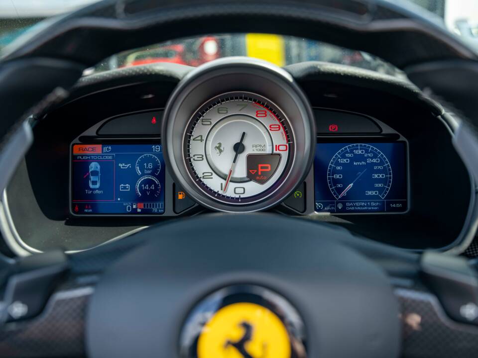 Image 40/44 of Ferrari Portofino M (2022)