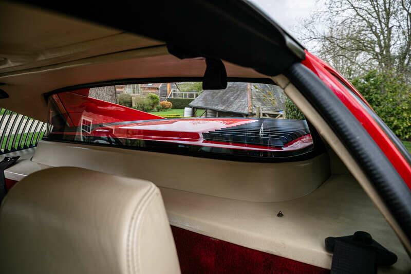 Afbeelding 32/49 van Ferrari 328 GTS (1989)