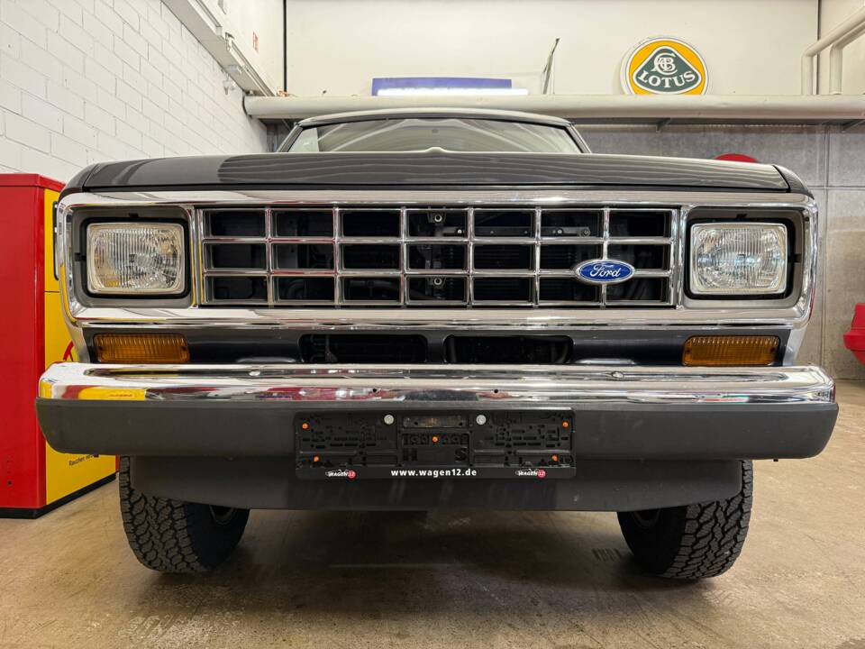 Image 3/18 de Ford Bronco (1988)