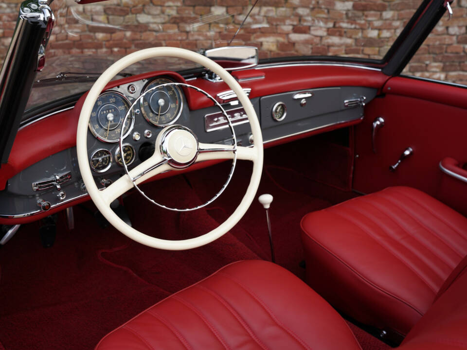 Image 3/50 of Mercedes-Benz 190 SL (1957)