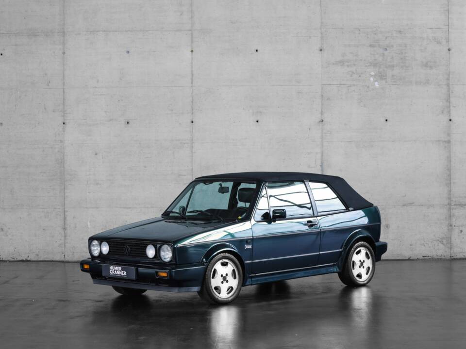 Image 2/36 of Volkswagen Golf Mk I Convertible 1.8 (1993)
