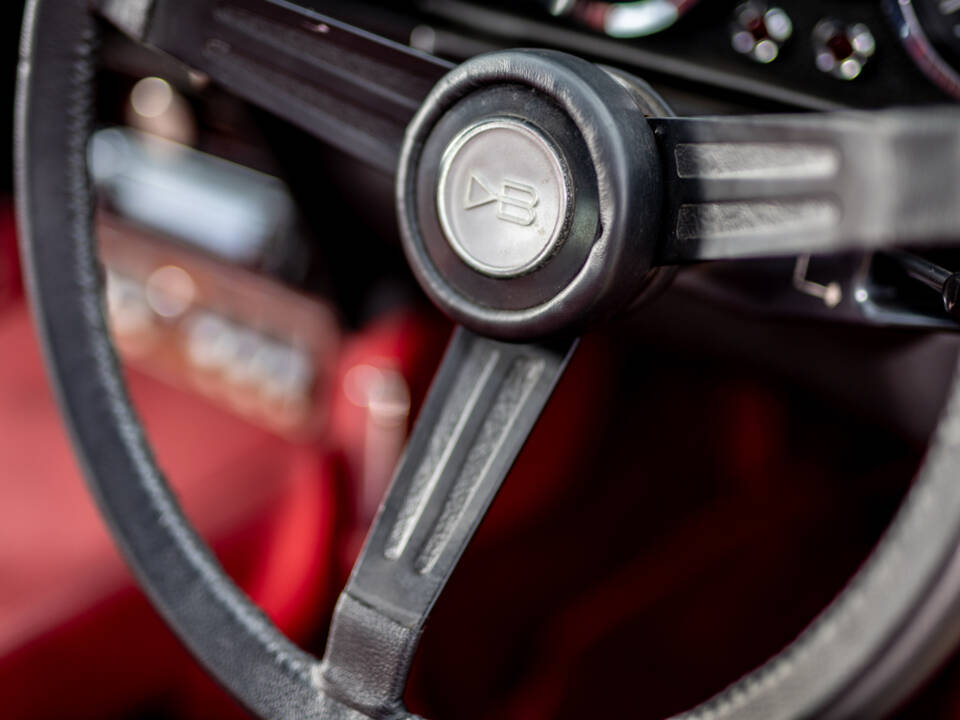 Bild 33/50 von Aston Martin DBS V8 (1971)