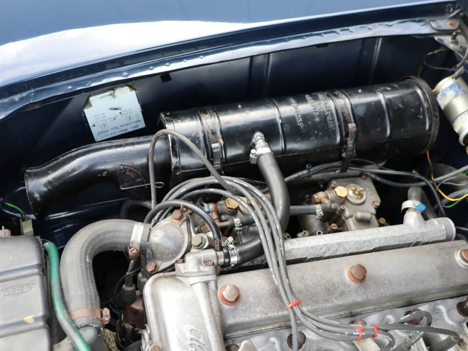 Image 29/50 of Alfa Romeo Giulia Nuova Super 1600 (1978)