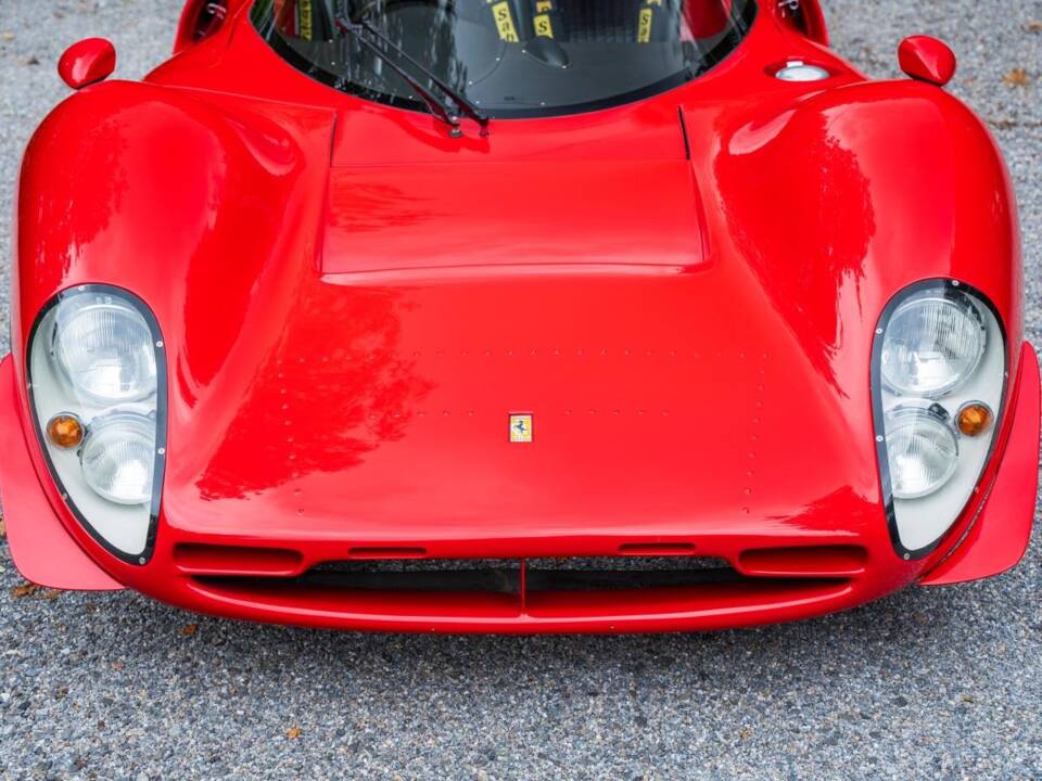 Immagine 6/21 di Ferrari 330 P4 Recreation (1978)