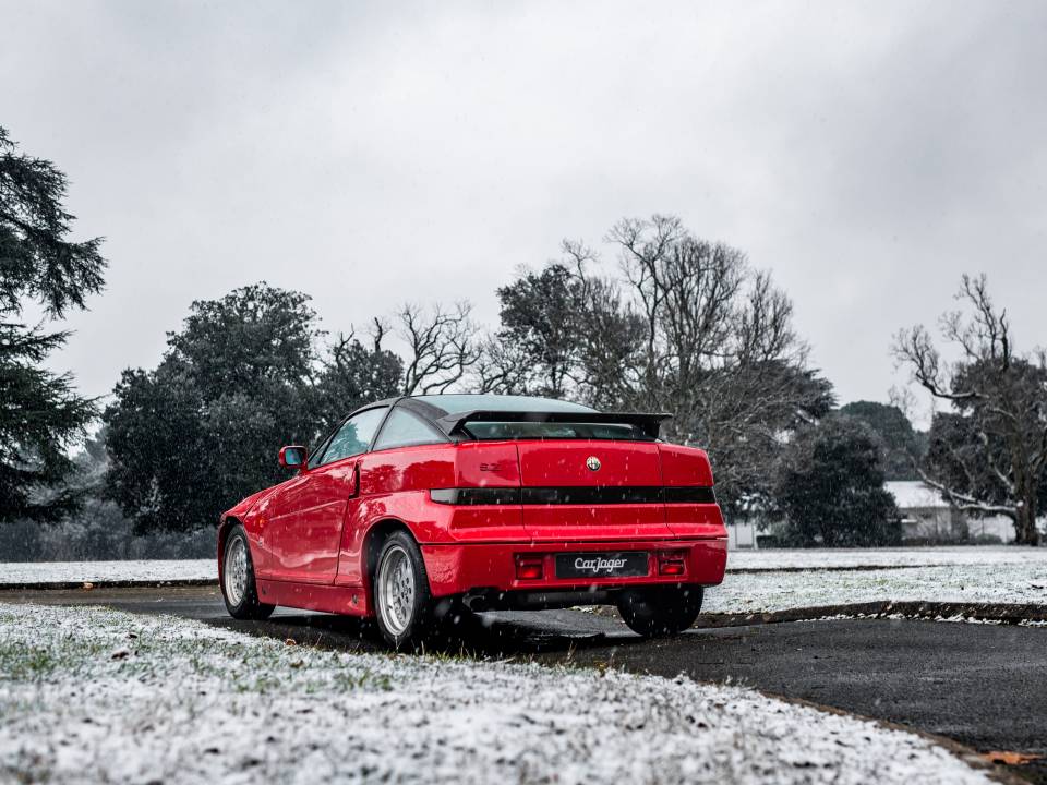 Immagine 6/50 di Alfa Romeo SZ (1993)