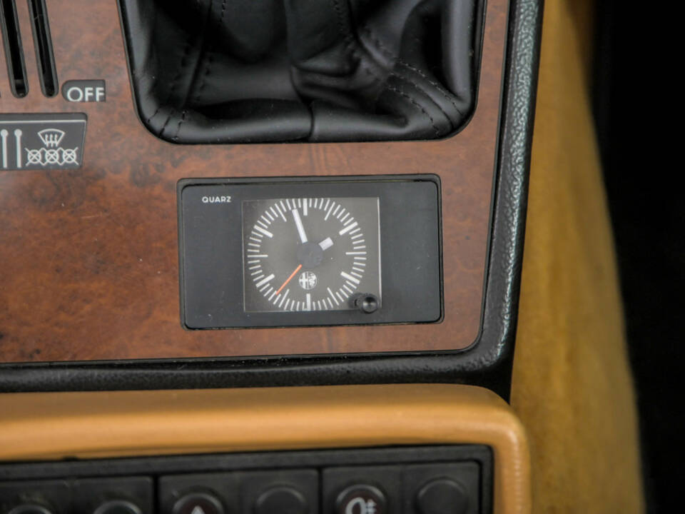 Bild 28/50 von Alfa Romeo 2.0 Spider (1991)
