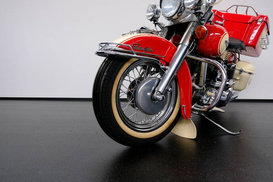 Image 30/75 of Harley-Davidson FL Panhead (1965)