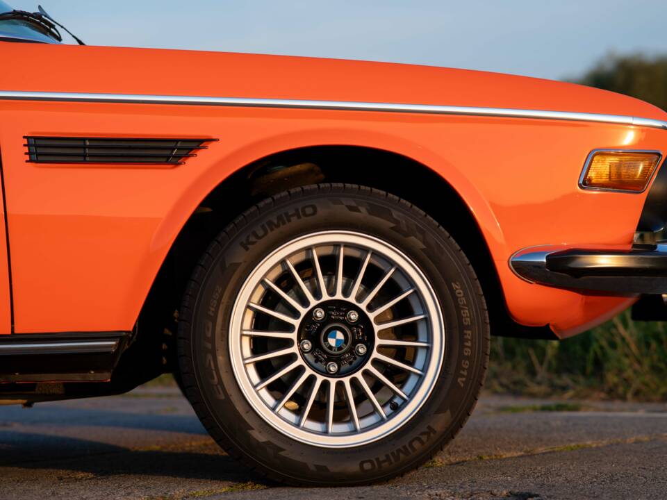 Image 5/31 of BMW 3.0 CSi (1975)