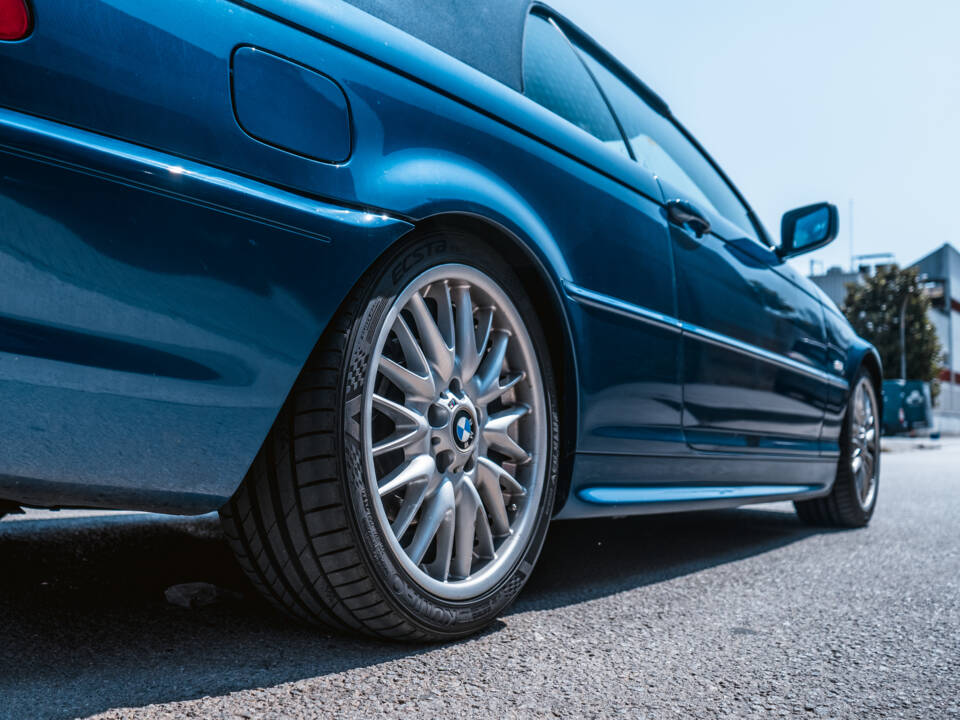 Imagen 16/37 de BMW 325Ci (2002)