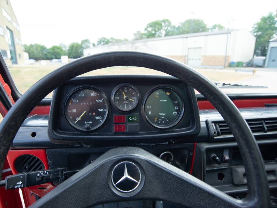 Immagine 20/42 di Mercedes-Benz 240 GD (SWB) (1979)