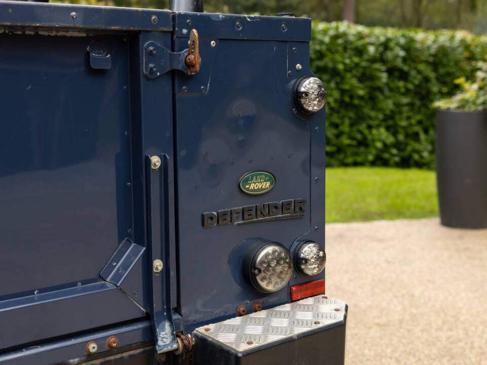 Image 9/43 of Land Rover Defender 90 (2010)