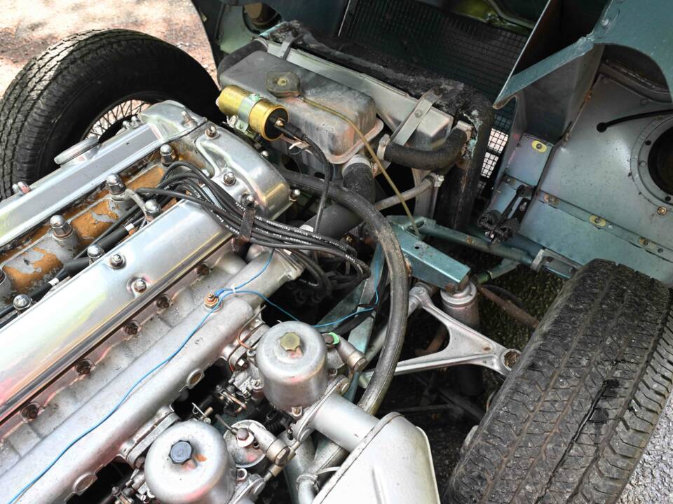 Image 47/50 of Jaguar E-Type (2+2) (1966)