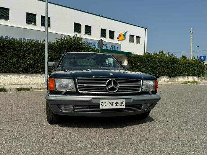 Image 3/6 de Mercedes-Benz 500 SEC (1985)