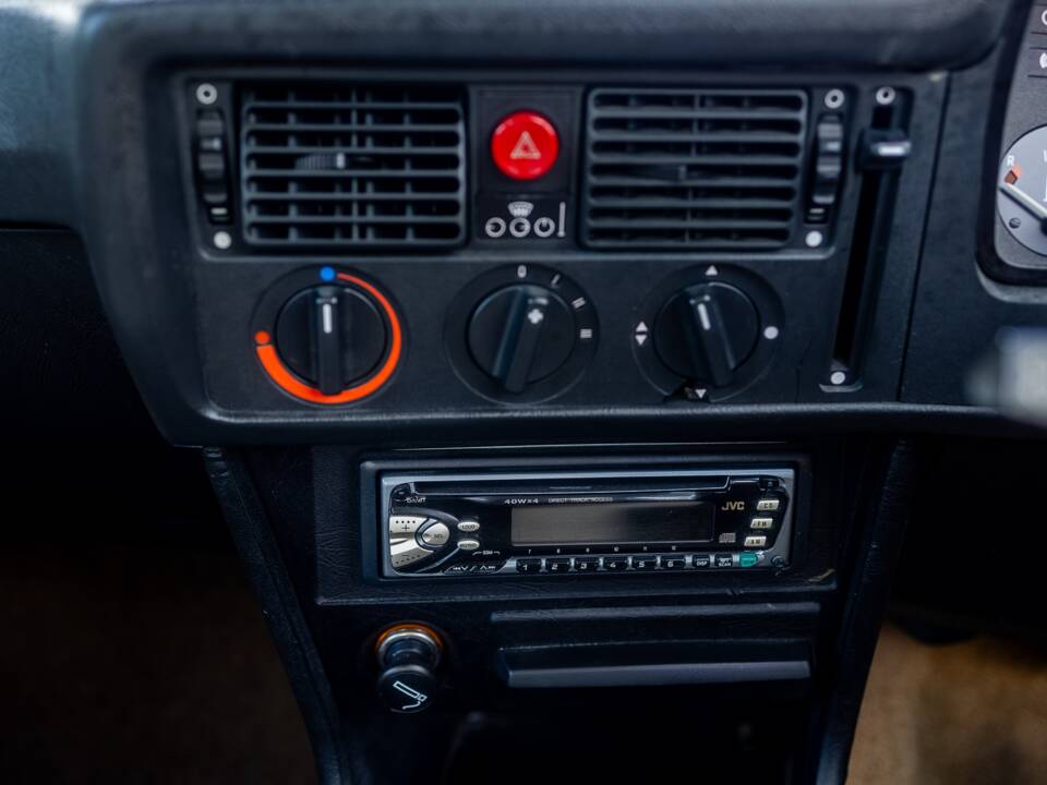 Image 42/48 of BMW 320/6 (1980)