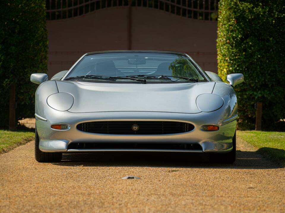 Imagen 3/50 de Jaguar XJ 220 (1993)