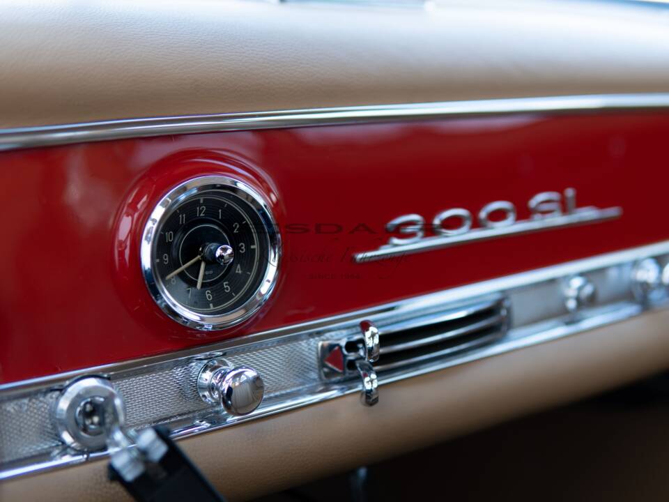 Image 37/49 of Mercedes-Benz 300 SL "Gullwing" (1955)