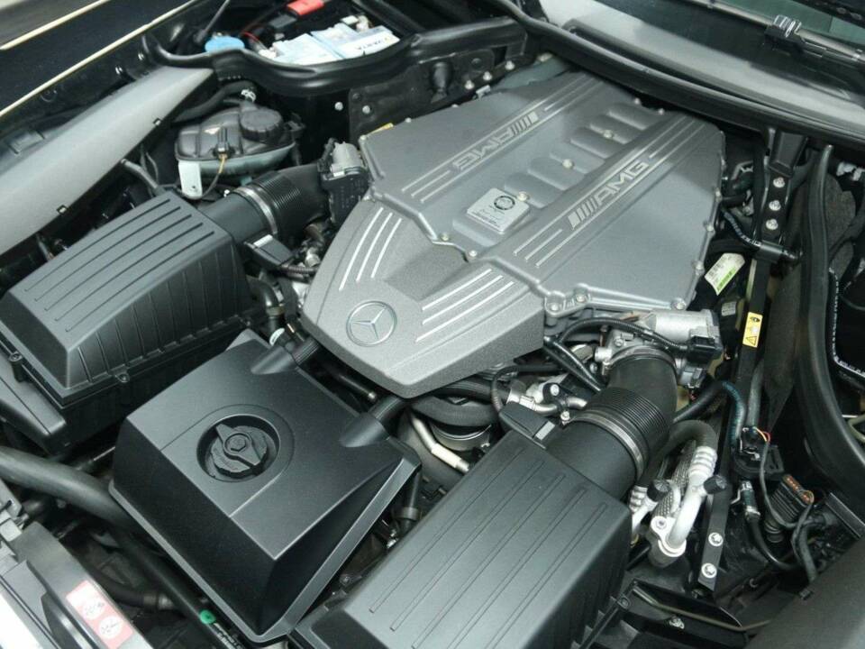 Image 23/30 of Mercedes-Benz SLS AMG Roadster (2012)