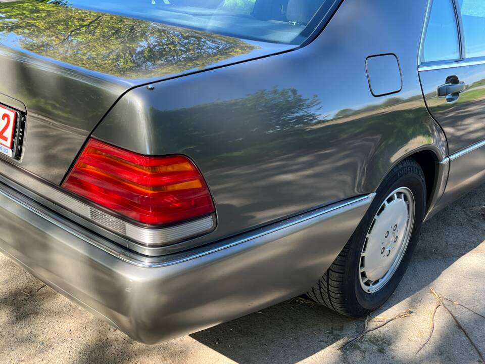 Image 37/44 of Mercedes-Benz 400 SEL (1992)