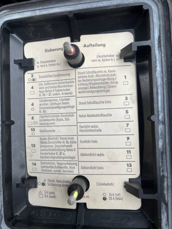 Bild 21/52 von Mercedes-Benz 280 (1976)