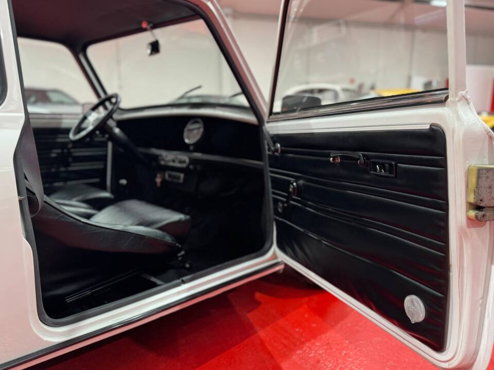 Imagen 35/47 de Mini 850 (1971)