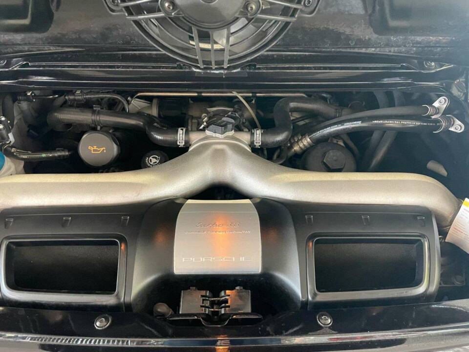 Immagine 17/17 di Porsche 911 Turbo (2010)