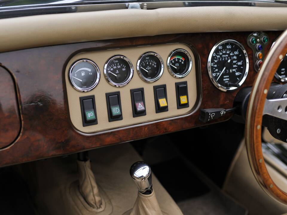 Imagen 27/36 de Morgan Plus 8 Inj. (1990)