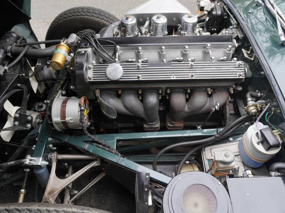 Afbeelding 15/25 van Jaguar E-Type (1970)
